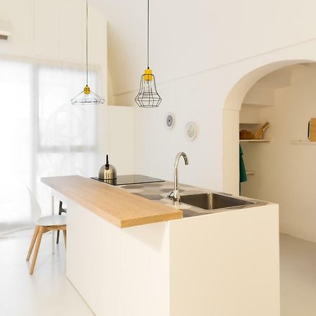 B22 - Comfy Beautiful Loft Apartment Monopoli Bagian luar foto