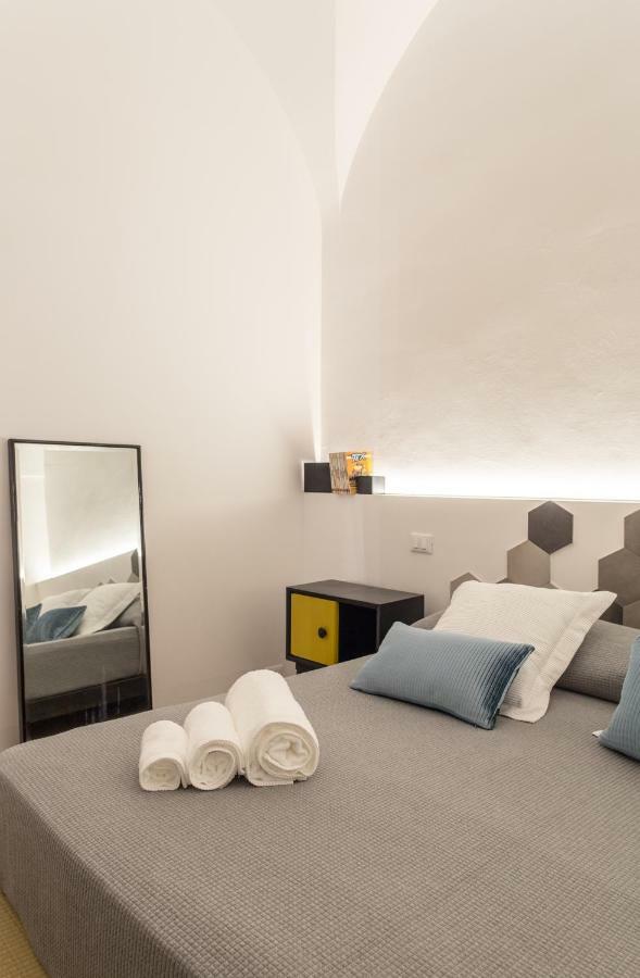 B22 - Comfy Beautiful Loft Apartment Monopoli Bagian luar foto